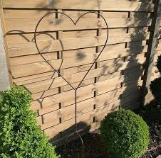 Metal Heart Garden Stake 135cm